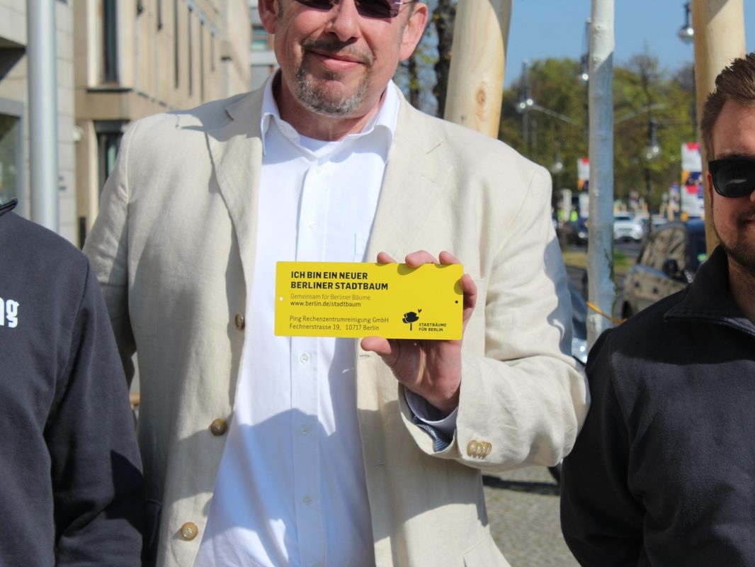 Bäume für Berlin: PING unterstützt die Berliner Stadtbaumkampagne